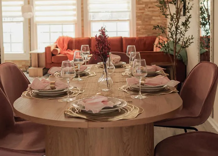 Ferienhaus Your Cozy Getaway With Sunroom & Gaming