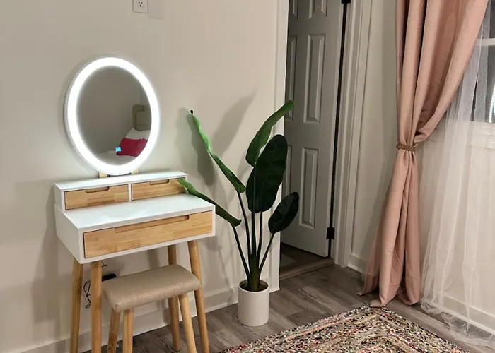 Your Cozy Getaway With Sunroom & Gaming *