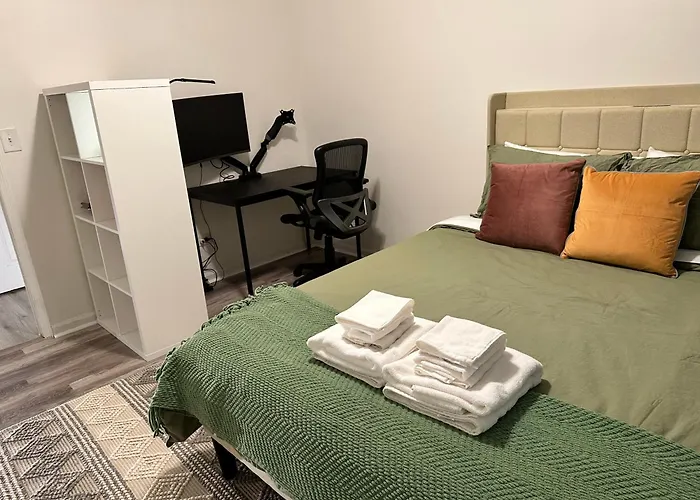 Your Cozy Getaway With Sunroom & Gaming Ferienhaus