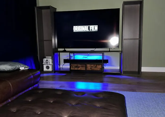 Your Cozy Getaway With Sunroom & Gaming * Streamwood