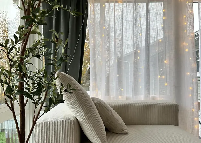 Ferienhaus Your Cozy Getaway With Sunroom & Gaming