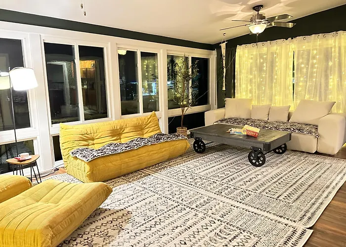 Your Cozy Getaway With Sunroom & Gaming Ferienhaus Streamwood