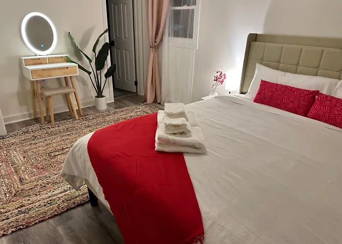 Ferienhaus Your Cozy Getaway With Sunroom & Gaming Streamwood