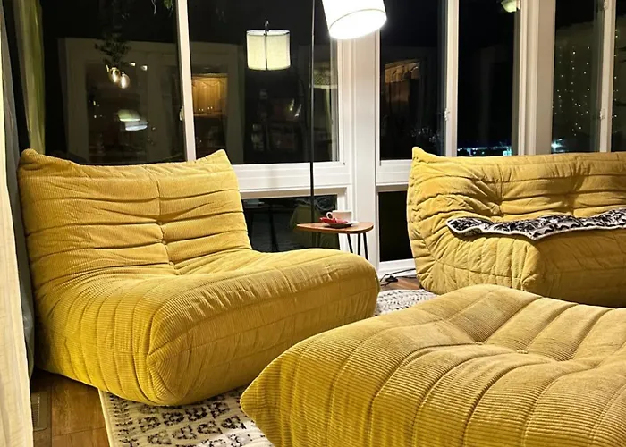 Your Cozy Getaway With Sunroom & Gaming