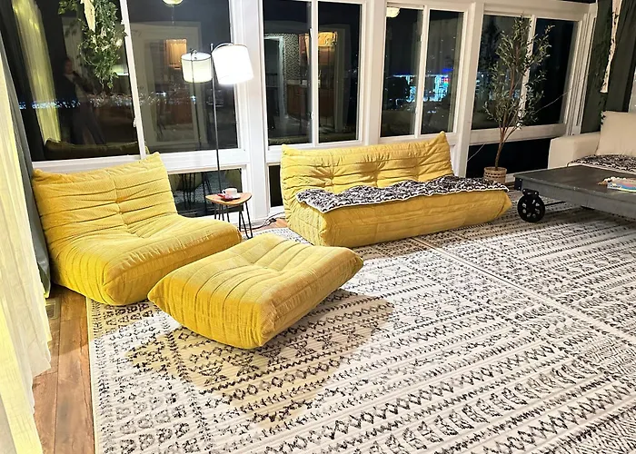 Ferienhaus Your Cozy Getaway With Sunroom & Gaming Streamwood
