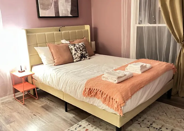 Your Cozy Getaway With Sunroom & Gaming *